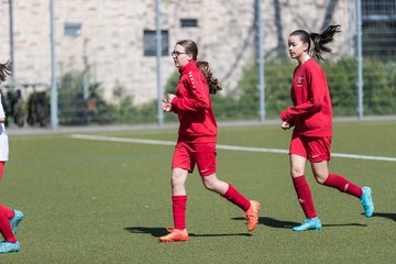 Bild 13 - wCJ Germania Schnelsen - Walddoerfer SV : Ergebnis: 0:6